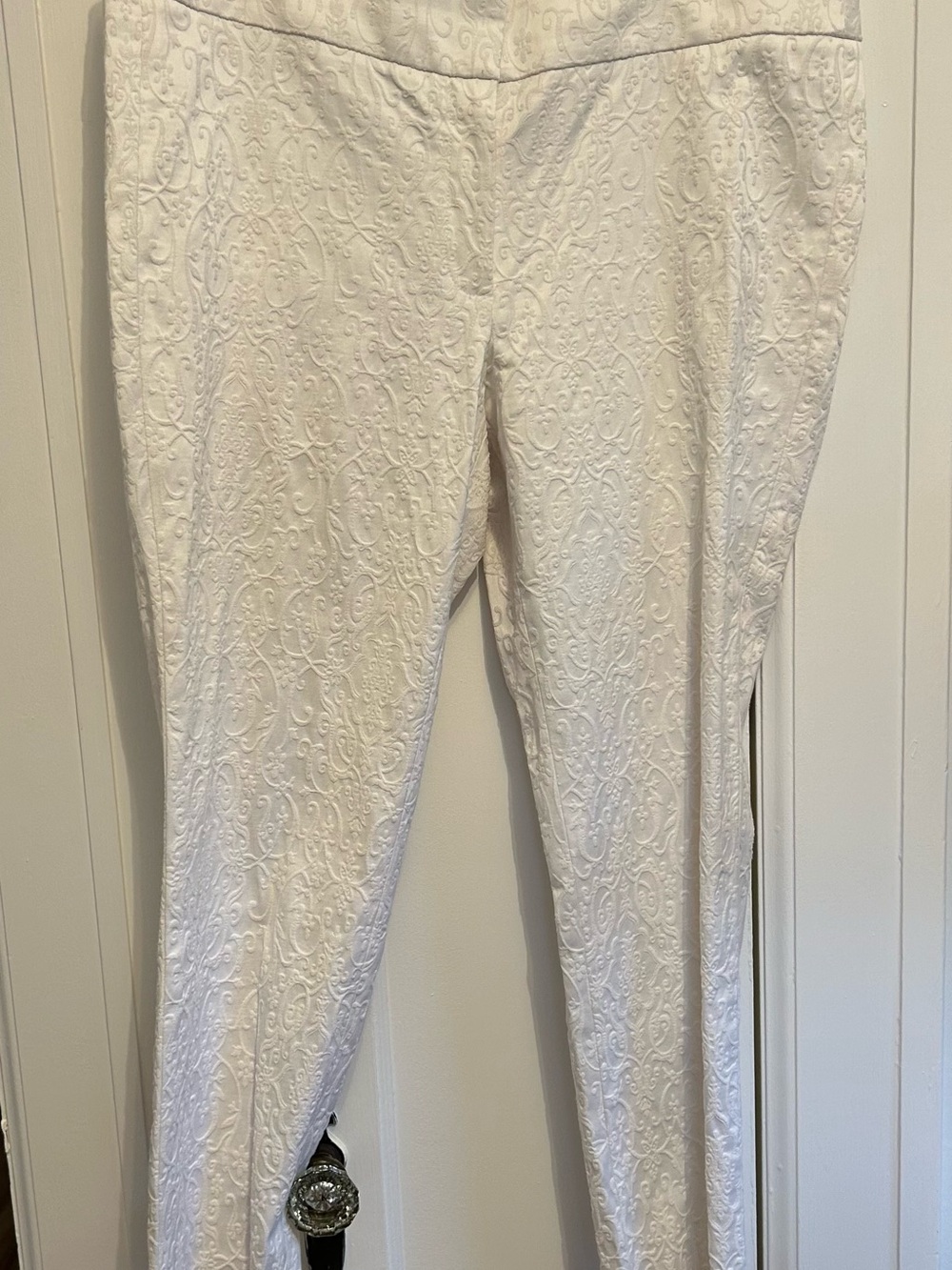 LOFT White Embossed Paisley Skinny Pants
